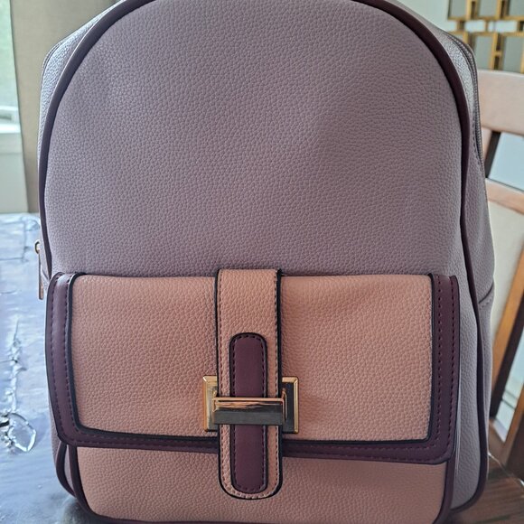 Brand New! Never used! Light Lavendar and pink super soft back pack! - Picture 1 of 9
